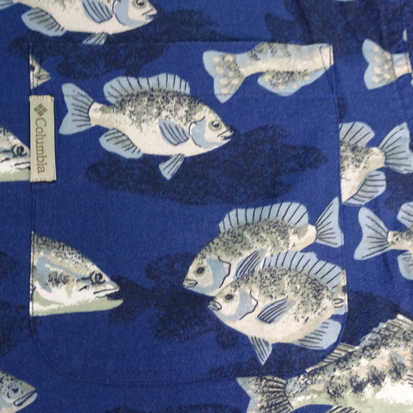 NWT Columbia Button-Up Blue Fish Shirt Medium - Picture 3 of 8